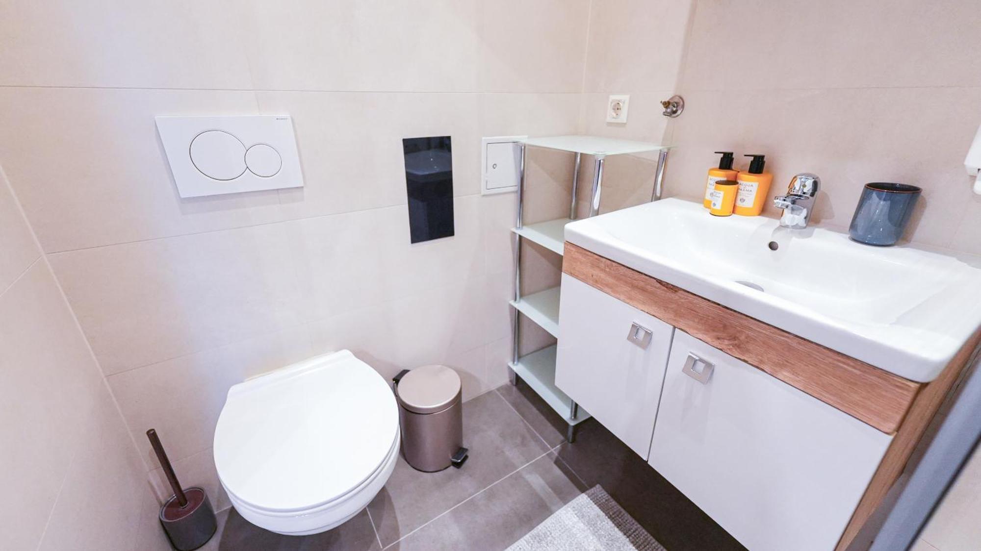 Christiano Hauptbahnhof | Contactless Check-in Apartment